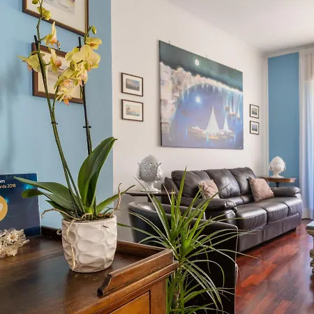 De Vivo Realty - La E Bella
