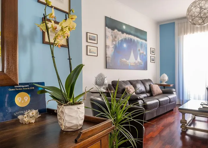 La E Bella - De Vivo Realty